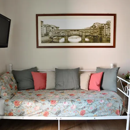 Messer Niccolo - In Lägenhet